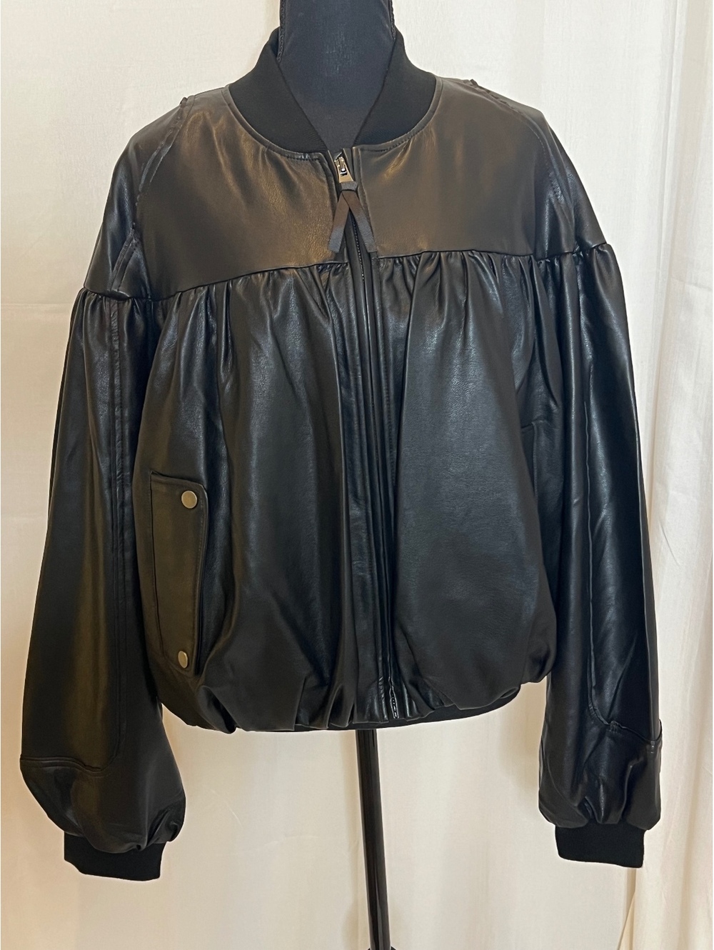 Anthropologie Faux Leather Crop Bubble Bomber Jacket Black Zip Women’s L NWOT